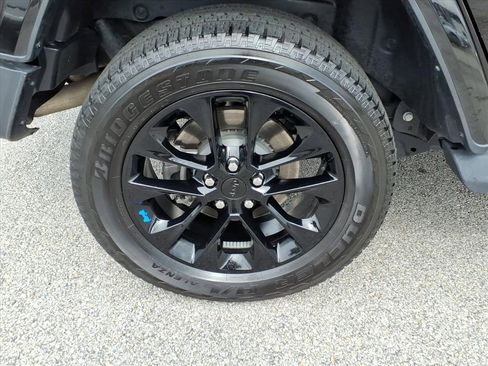 Used 2023 Jeep Wrangler Unlimited Sahara w/ Cold Weather Group image 11