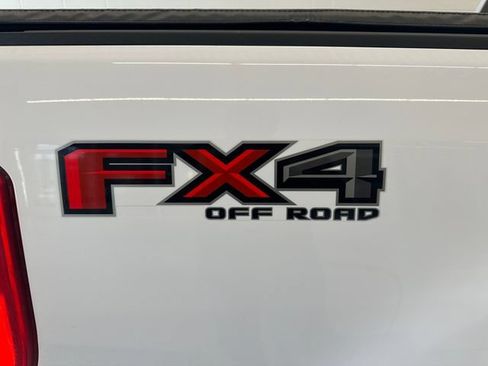 Used 2019 Ford Ranger XLT w/ Equipment Group 302A Luxury AWD/4WD image 16