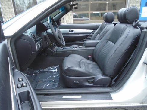 Used 2005 Ford Thunderbird Deluxe 2dr Convertible image 10
