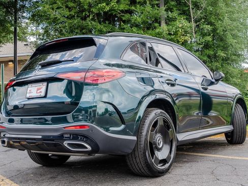 Used 2025 Mercedes-Benz GLC 300 4MATIC image 29