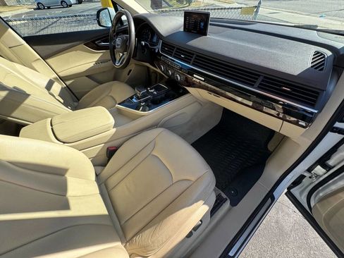 Used 2017 Audi Q7 3.0T Premium w/ Towing Package image 21