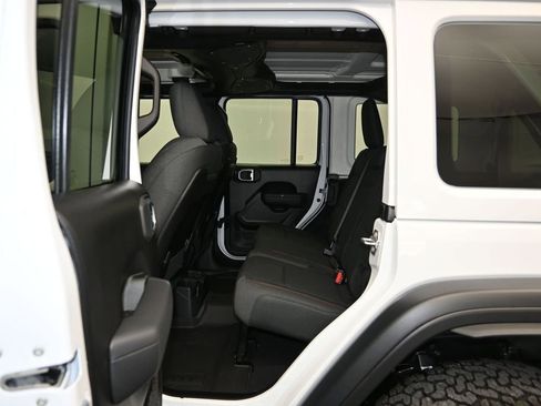 New 2026 Jeep Wrangler Unlimited Rubicon AWD/4WD image 22
