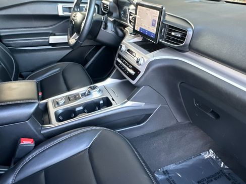 Certified 2023 Ford Explorer XLT w/ Equipment Group 202A image 18