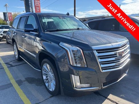 Used 2019 Cadillac Escalade Luxury AWD/4WD image 1