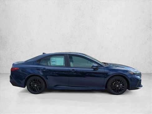 Used 2026 Toyota Camry SE FWD image 4