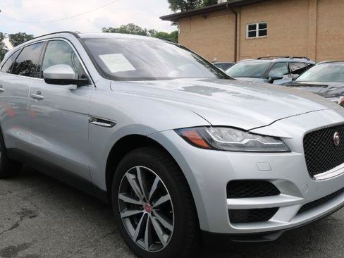 Used 2018 Jaguar F-PACE Prestige AWD/4WD image 3