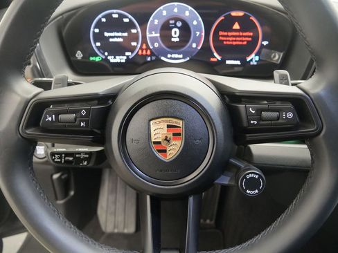 Certified 2025 Porsche Panamera image 38
