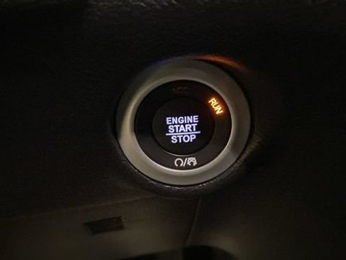 New 2027 Chrysler Pacifica Select FWD image 22