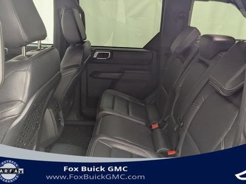 Used 2025 Ford Bronco Badlands w/ Sasquatch Package AWD/4WD image 33