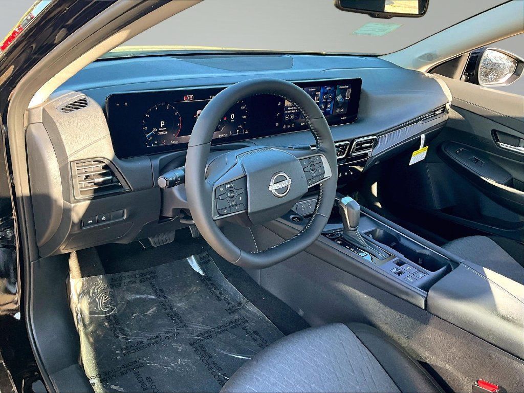 Used 2026 Nissan Sentra SV w/ SV Convenience Package FWD image 7