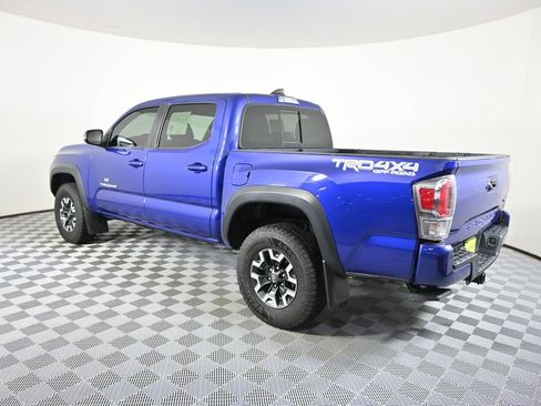 Used 2022 Toyota Tacoma TRD Off-Road w/ Technology Package AWD/4WD image 4