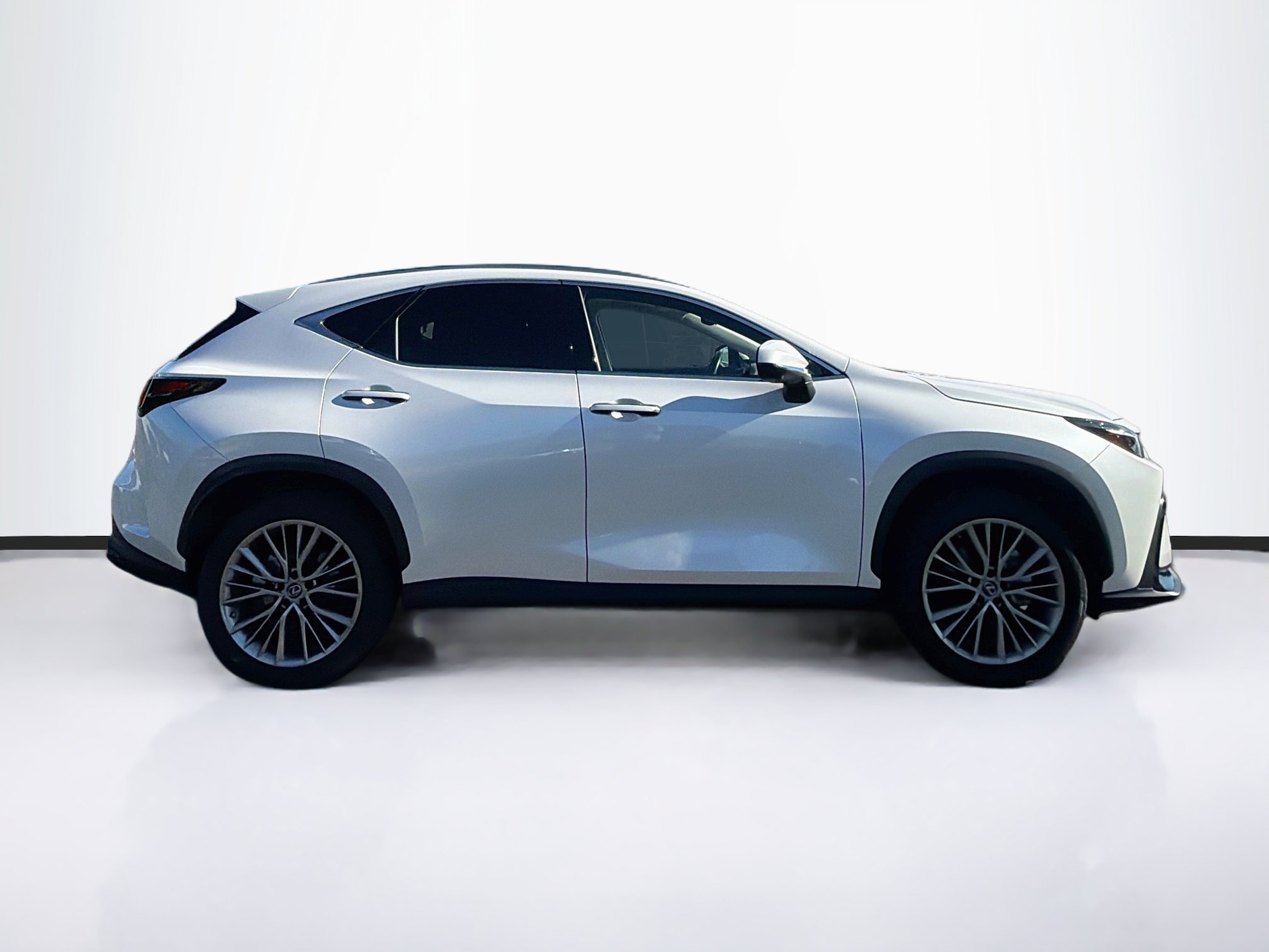 Used 2023 Lexus NX 350 AWD w/ Luxury Package image 4
