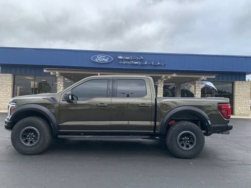Used 2024 Ford F150 Raptor AWD/4WD image 9