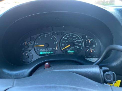 Used 2001 Chevrolet S10 Pickup LS w/ Preferred Equipment Group image 19