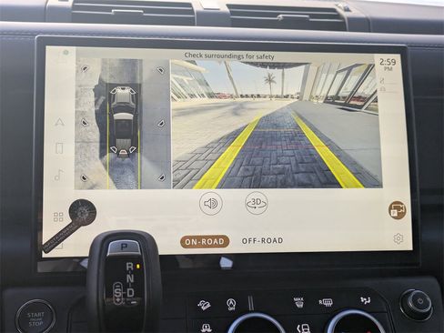 New 2026 Land Rover Defender 110 X-Dynamic SE image 25