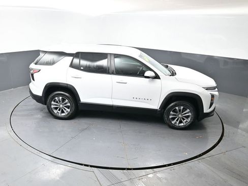 Used 2025 Chevrolet Equinox LT image 42