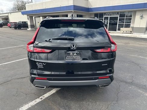 Used 2024 Honda CR-V Sport Touring image 4