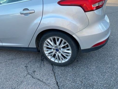 Used 2018 Ford Focus Titanium image 11