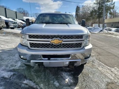 Used 2014 Chevrolet Silverado 2500 LT w/ Z71 Appearance Package AWD/4WD image 2