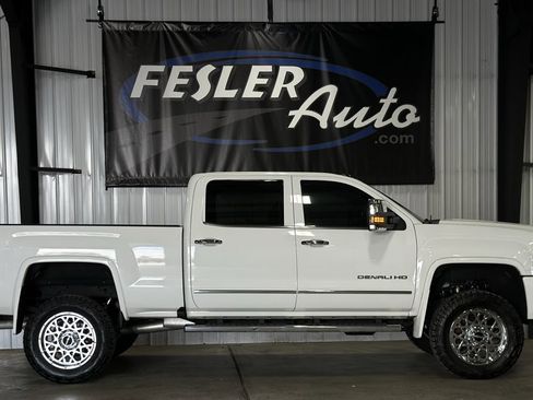 Used 2016 GMC Sierra 2500 Denali w/ Driver Alert Package AWD/4WD image 1