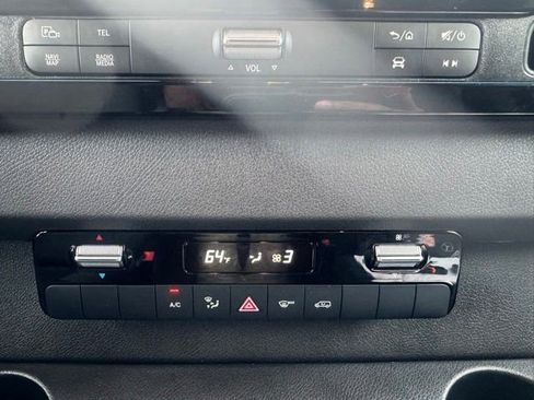 Used 2024 Mercedes-Benz Sprinter 2500 image 12
