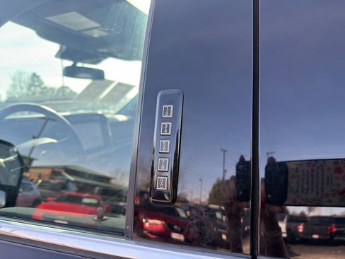 Used 2024 Ford F350 Lariat w/ Lariat Ultimate Package image 24