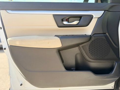 Used 2020 Honda CR-V LX image 13