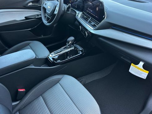 New 2026 Chevrolet Trax LT FWD image 16