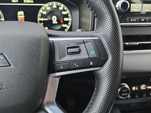 Used 2024 Mitsubishi Outlander SEL image 21