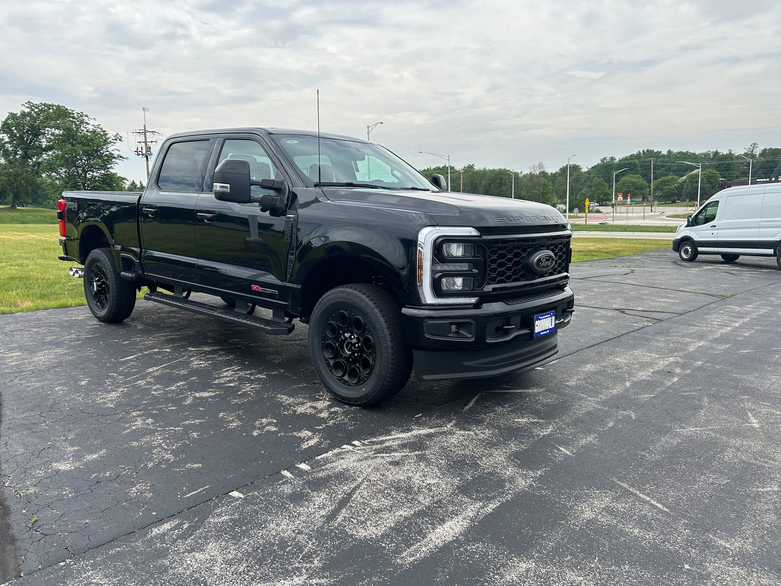 New 2026 Ford F350 Lariat w/ Black Appearance Package AWD/4WD image 3
