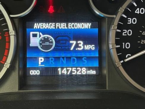 Used 2014 Toyota Tundra Limited w/ Limited Premium Package AWD/4WD image 10