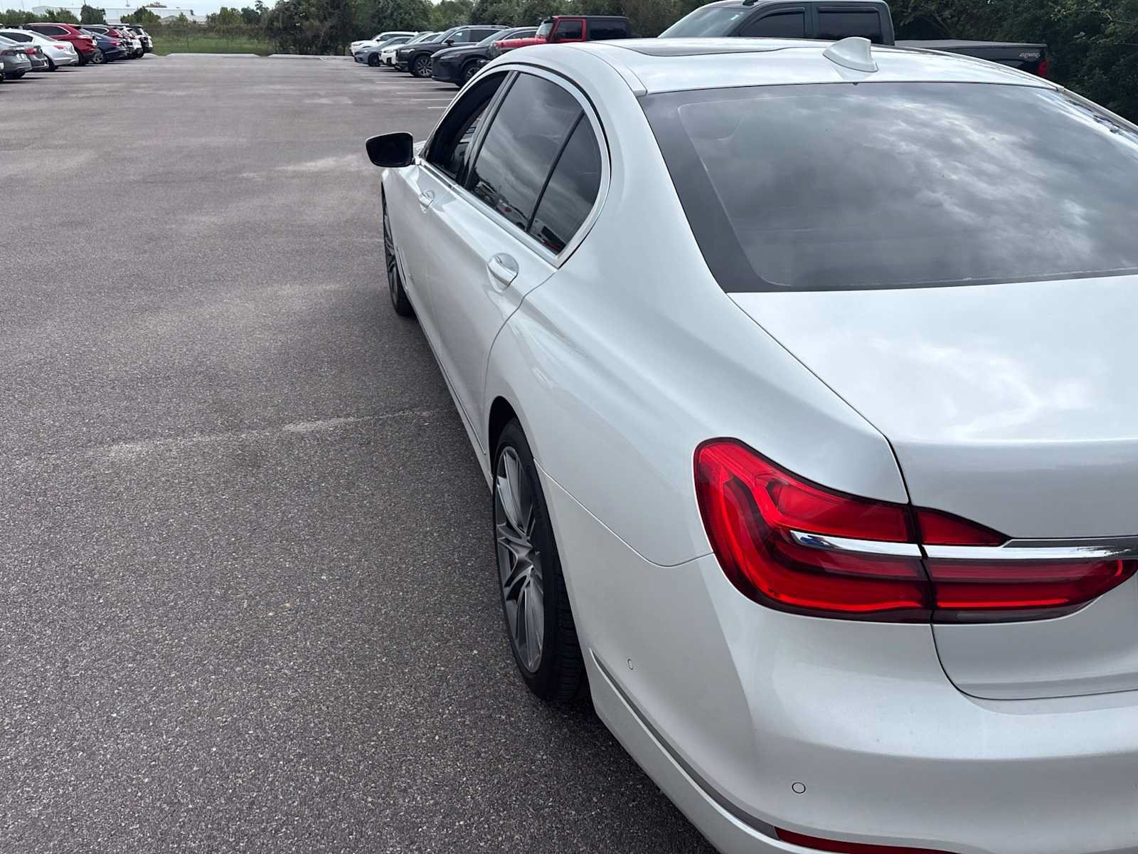 Used 2016 BMW 740i RWD image 3