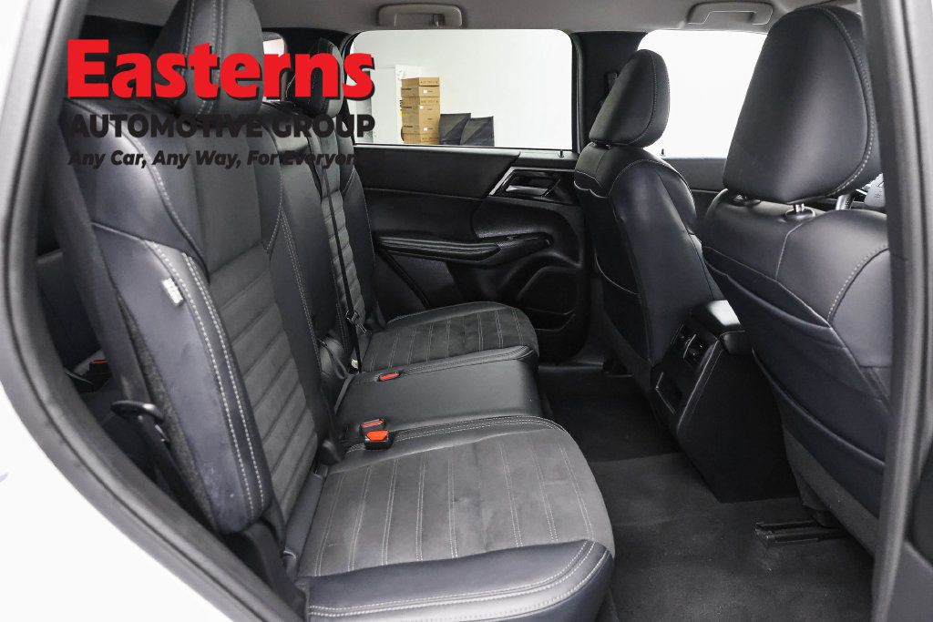 Used 2024 Mitsubishi Outlander SE FWD image 24