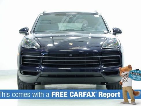 Used 2022 Porsche Cayenne Platinum Edition image 2