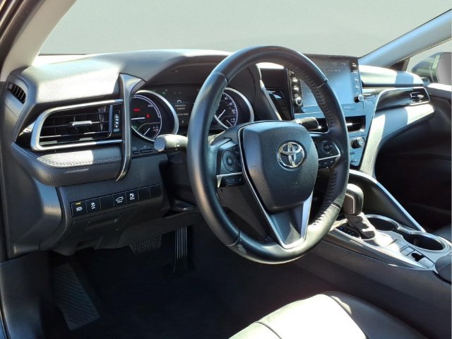 Used 2022 Toyota Camry XLE FWD image 13