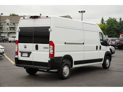 Used 2023 RAM ProMaster 2500 image 3