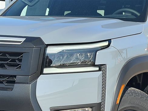 New 2026 Nissan Frontier PRO-4X w/ Pro-4x Convenience Package image 4