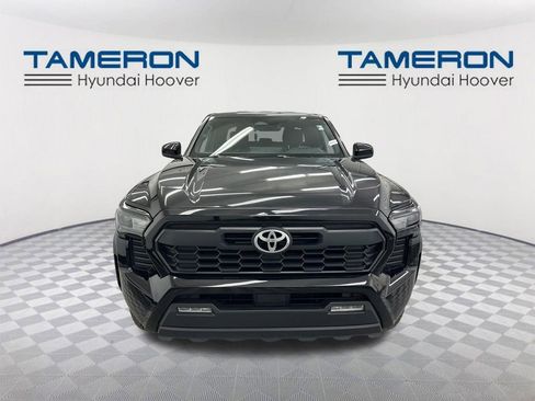 Used 2024 Toyota Tacoma TRD Off-Road AWD/4WD image 8
