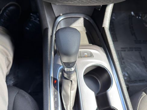 Used 2024 Chevrolet Malibu LT image 30