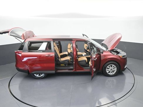 Used 2023 Kia Carnival LX w/ Paint Protection Package FWD image 70