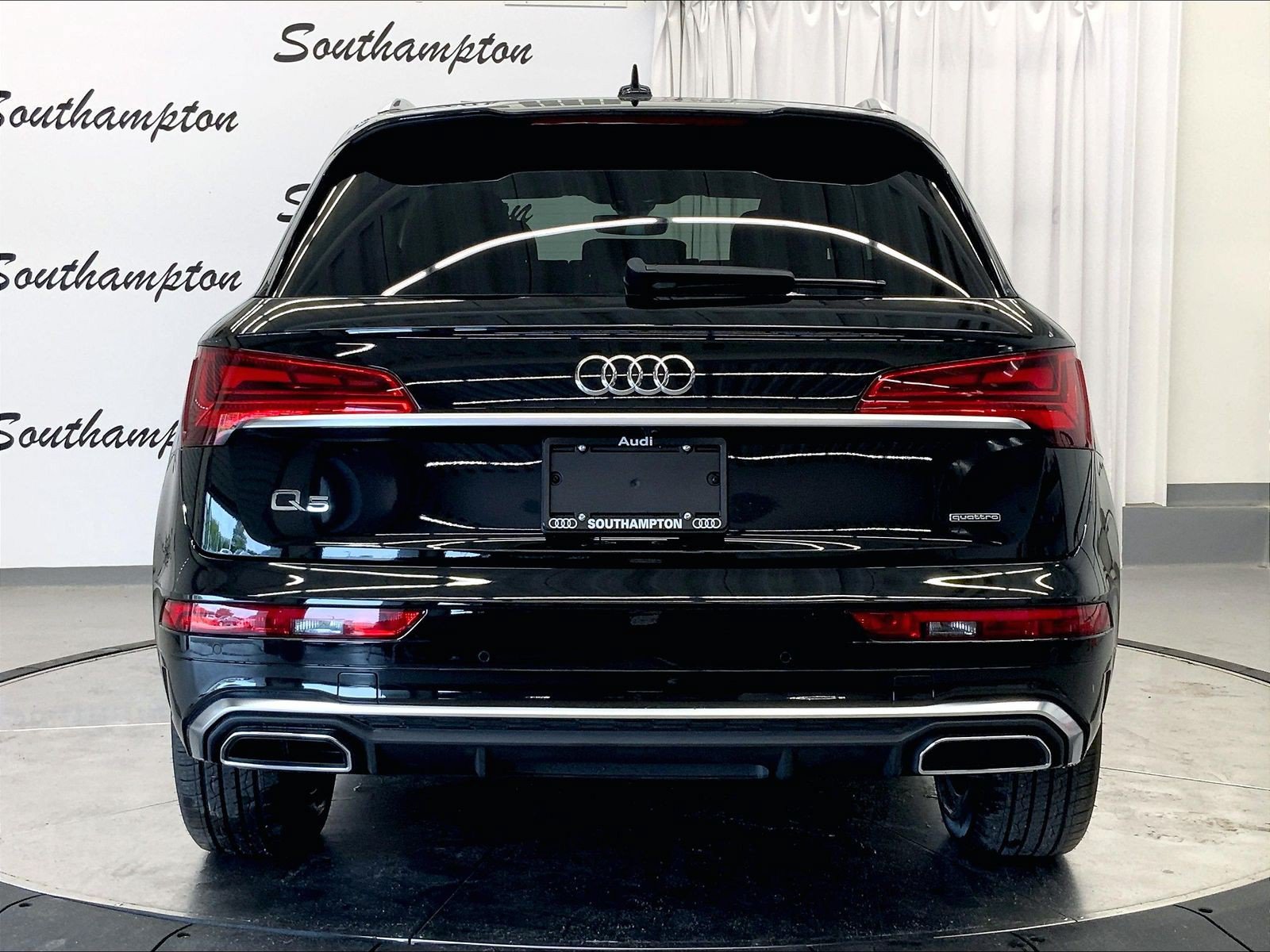 Certified 2023 Audi Q5 2.0T Prestige w/ Prestige Package AWD/4WD image 3