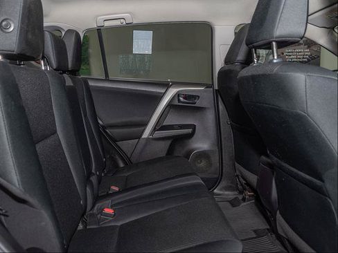 Used 2018 Toyota RAV4 LE w/ All Weather Liner Package AWD/4WD image 21