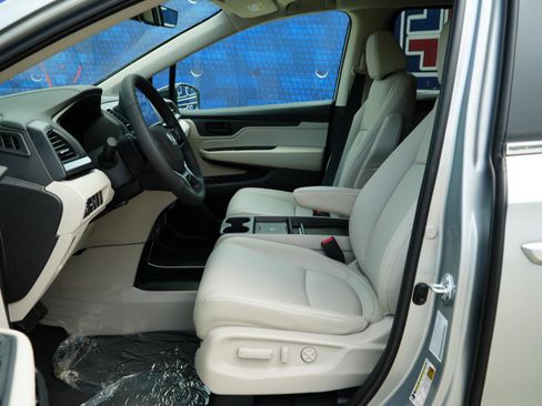 New 2026 Honda Odyssey EX-L image 16