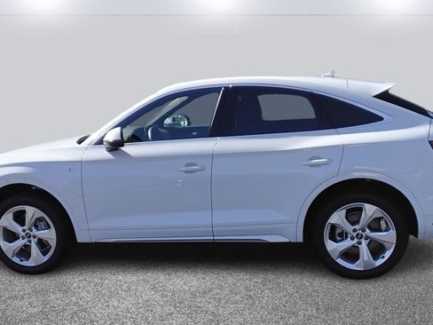 Certified 2025 Audi Q5 2.0T Premium Plus image 6