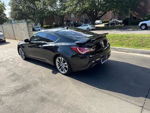 Used 2015 Hyundai Genesis 3.8 RWD image 9