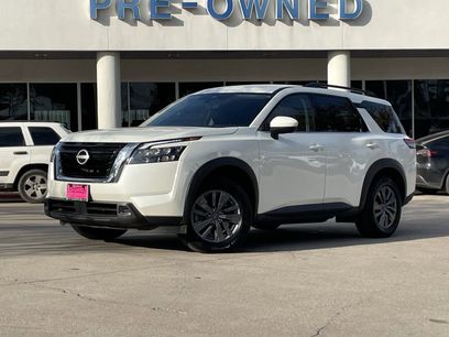 Used 2024 Nissan Pathfinder SV