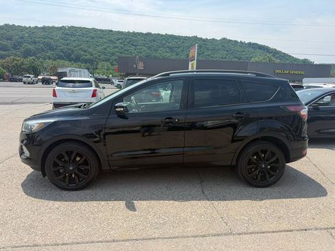 Used 2017 Ford Escape Titanium AWD/4WD image 4