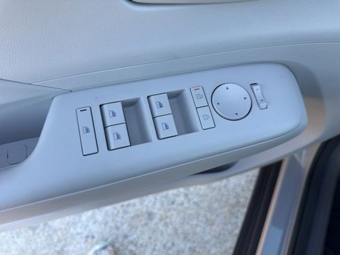 New 2026 Hyundai Kona SE image 12