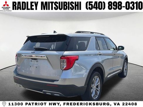 Used 2022 Ford Explorer XLT w/ Equipment Group 202A image 17