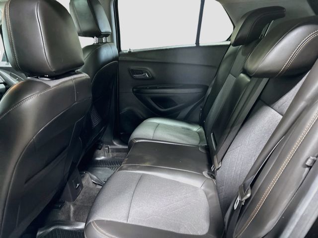 Used 2021 Chevrolet Trax LT w/ Redline Edition AWD/4WD image 20